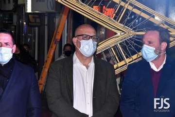 Telde da la bienvenida a la Navidad con el encendido de la decoración callejera/TA y Francisco Javier Santana.